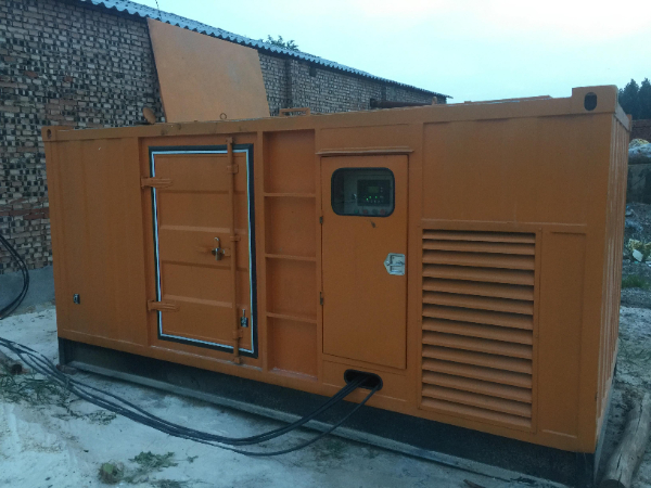 安顺发电机组长期使用中，电缆线的敷设路径有哪些要求？